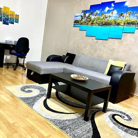 Sky Modern 1 Bedroom Apt W Free Parking บูคาเรสต์ ภายนอก รูปภาพ