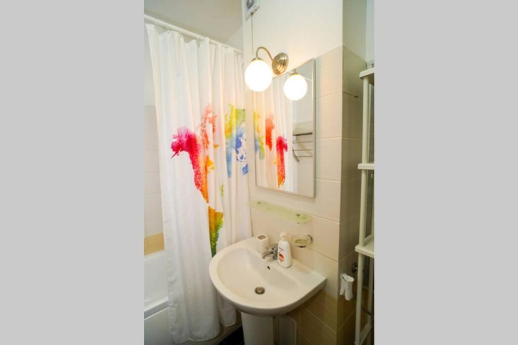 Sky Modern 1 Bedroom Apt W Free Parking บูคาเรสต์ ภายนอก รูปภาพ